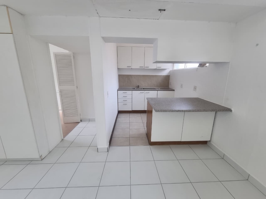 To Let 0 Bedroom Property for Rent in Sea Point Western Cape